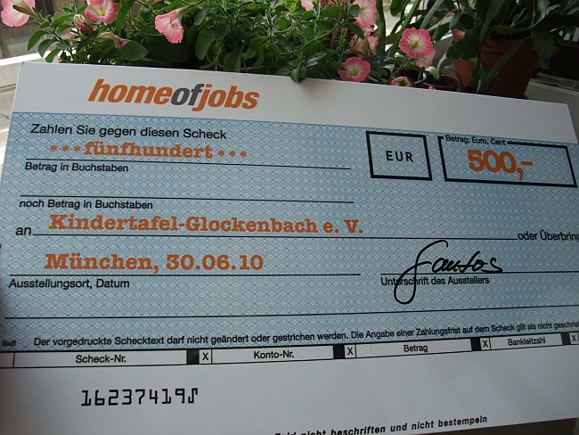 Scheckübergabe home of jobs
