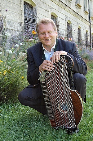 Zithervirtuose Christoph Schwarzer