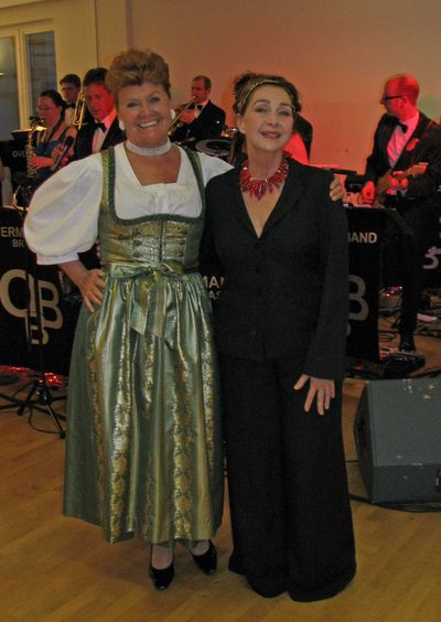 Ehrengast Christine Kaufmann mit der Schirmherrin Dr. Gabriele Weishäupl