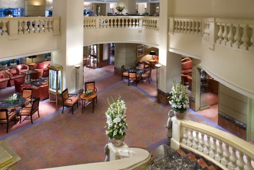 1. Lobby Luxushotel Mandarin Oriental Munich, Bildrechte Homepage Mandarin Oriental Hotel Group 