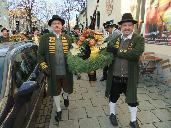 Gedenkfeier zur Sendlinger Mordnacht, veranstaltet vom Heimat u. Trachtenverein Schmied von Kochel