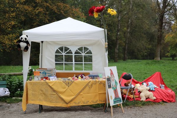 Kirchweih am Mini-Hofbräuhaus im Englischen Garten mit der Kindertafel