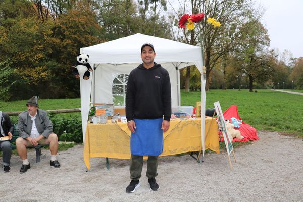 Kirchweih am Mini-Hofbräuhaus im Englischen Garten mit der Kindertafel