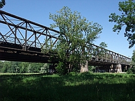 Braunauer Eisenbahnbrücke, näheres siehe Wikipedia