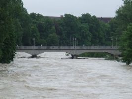 Zenneckbrücke, rechts der Isar zum Deutschen Museum, näheres siehe Wikipedia