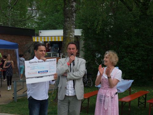 Aktion Weißblauer Bumerang, Verteilung der jährlichen Spenden, Katharina-Adam-Haus Hasenbergl