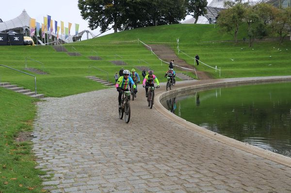 Radl-Team Minihofbrähus beim 24-Stunden-Radrennen München